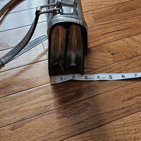 Tory Burch Metallic Mini - Picture 8 of 9